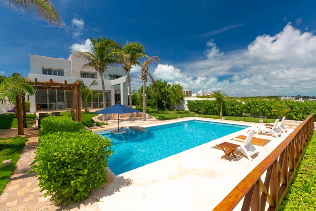 Spacious luxury home on the south end Caribbean side with a large pool
