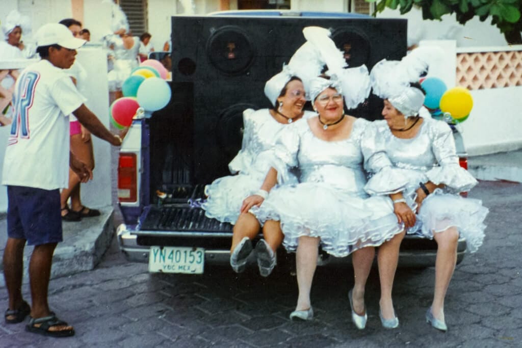 Isleñas have always known how to party